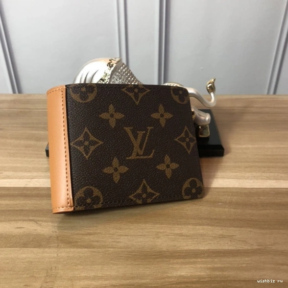 WIS MULTIPLE LOUIS VUITTON WALLET 0811